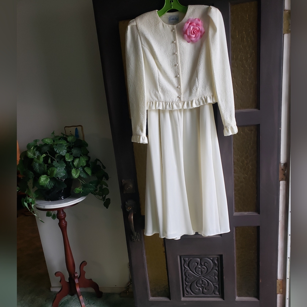 Vintage Wedding Dress & Long Sleeve Jacket